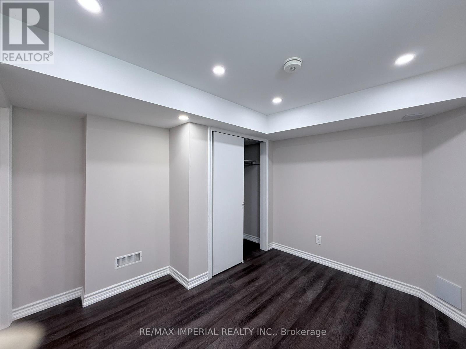 17 Deerwood Crescent, Richmond Hill, Ontario L4E 4B8 - Photo 20 - N13624736