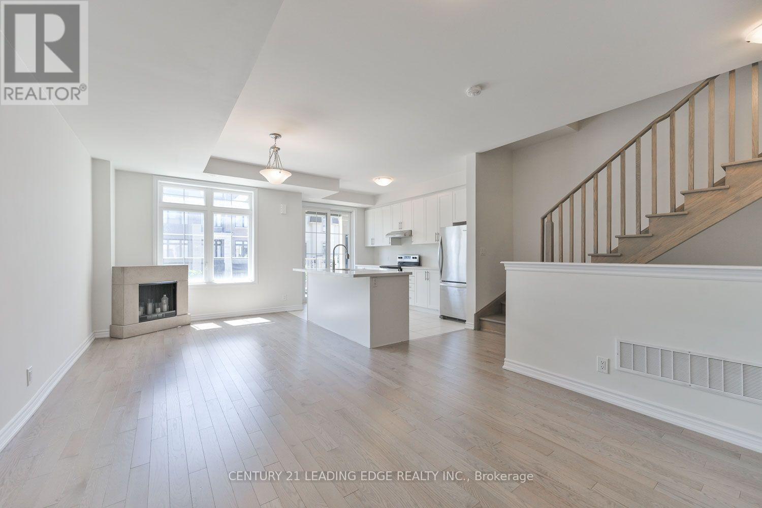 30 William Shearn Crescent, Markham, Ontario  L6C 3J4 - Photo 7 - N13624826