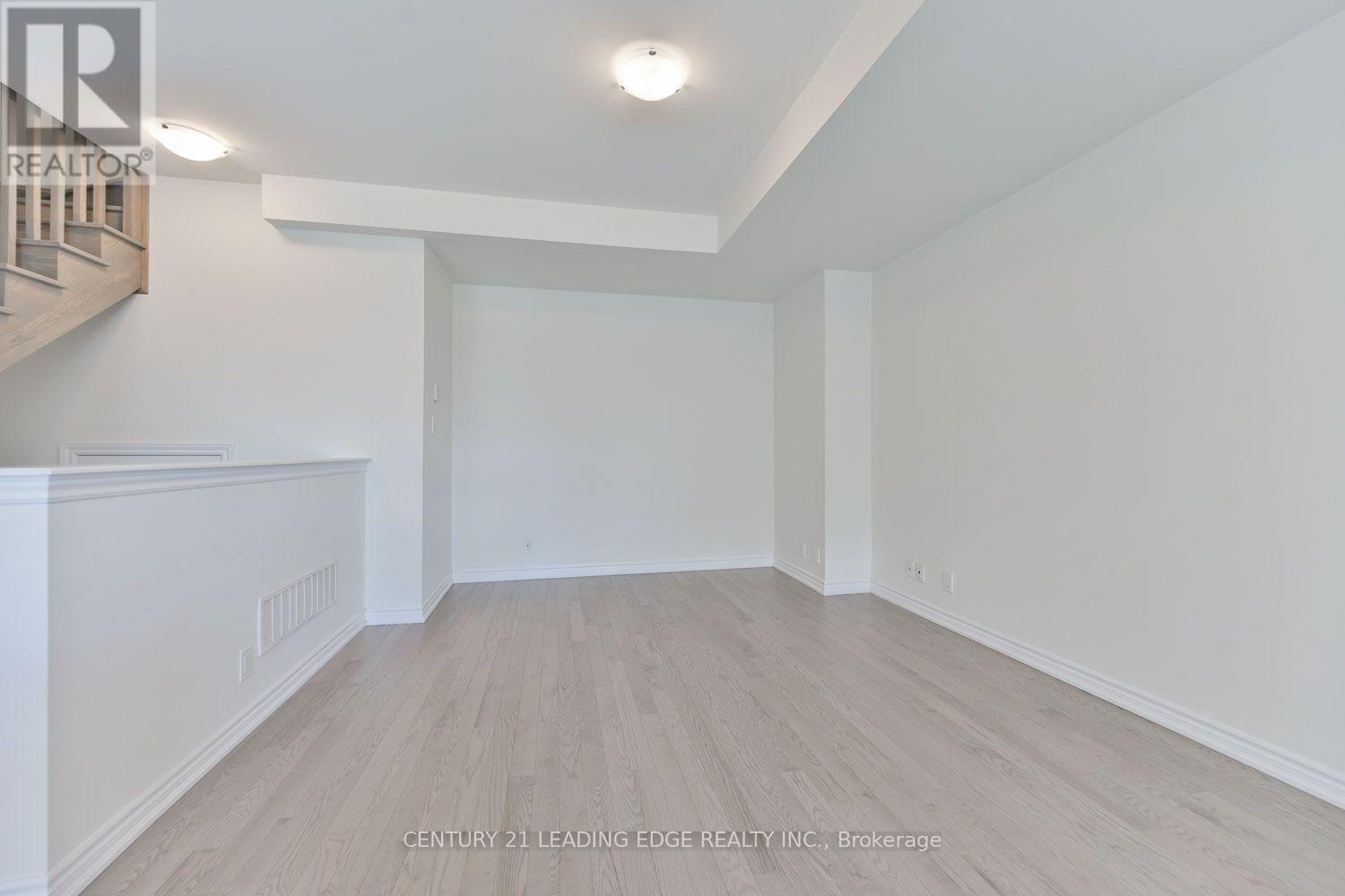 30 William Shearn Crescent, Markham, Ontario  L6C 3J4 - Photo 9 - N13624826