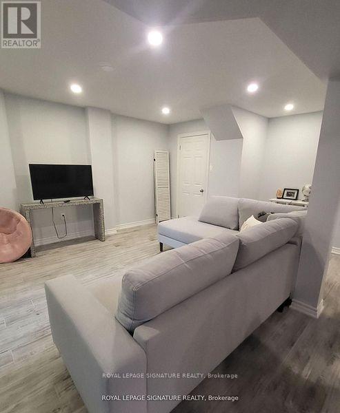 Basement Studio - 24 Homerton Avenue, Richmond Hill, Ontario L4E 3N2 - Photo 2 - N13624838