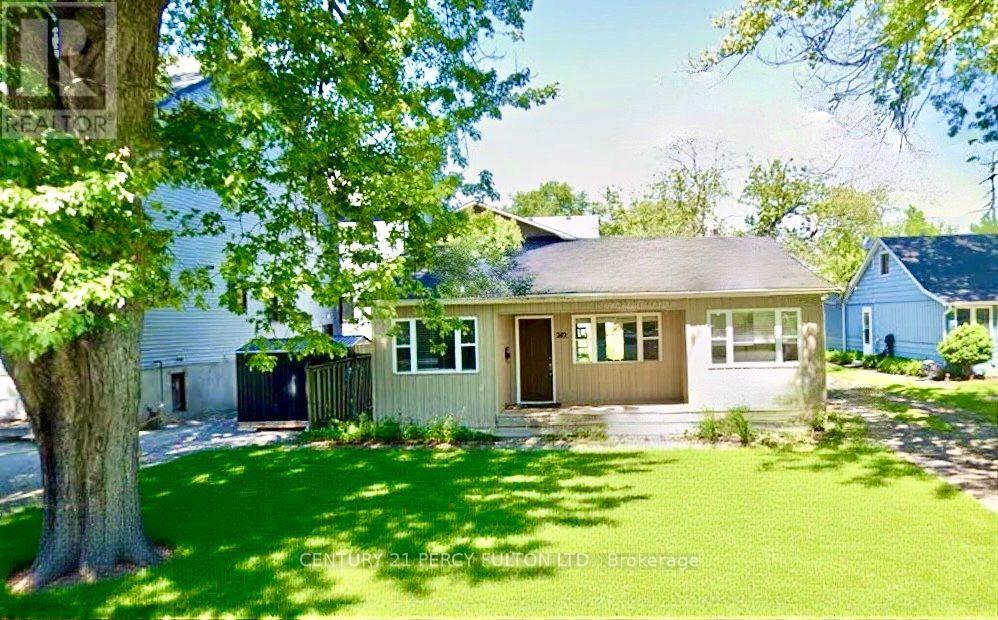 242 Simcoe Avenue, Georgina, Ontario L4P 2H8 - Photo 2 - N13624900