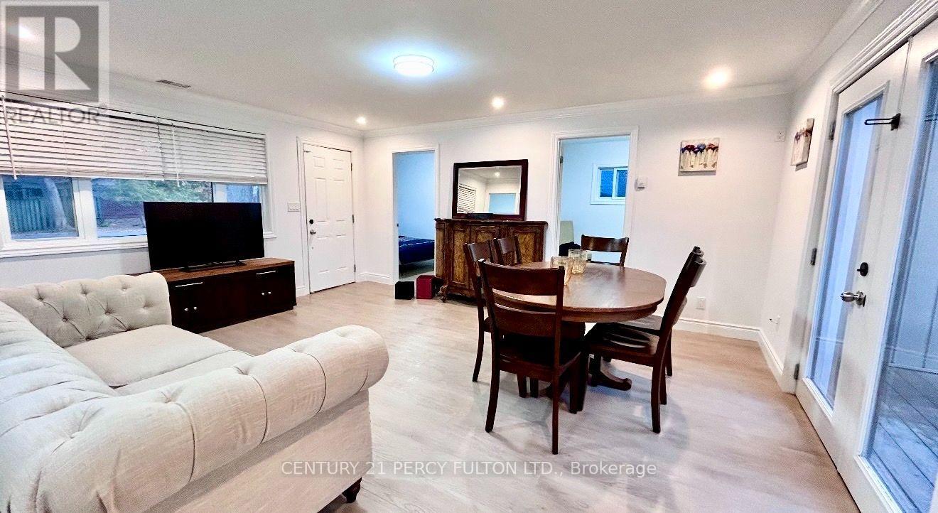 242 Simcoe Avenue, Georgina, Ontario L4P 2H8 - Photo 5 - N13624900