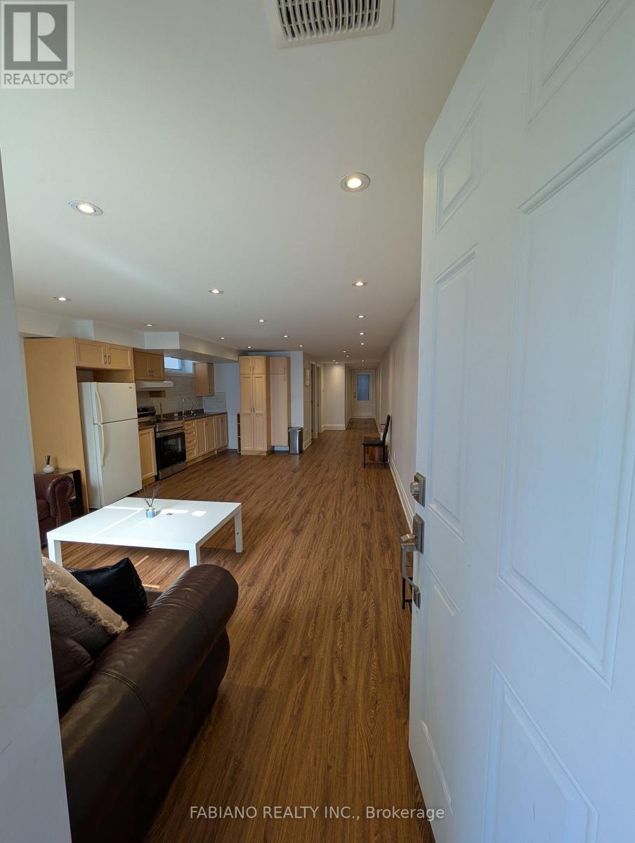 Lower - 1036 Dovercourt Road, Toronto, Ontario M6H 2X8 - Photo 17 - W13624756