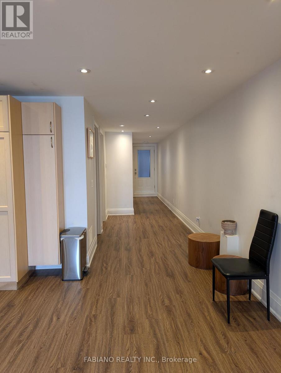 Lower - 1036 Dovercourt Road, Toronto, Ontario M6H 2X8 - Photo 8 - W13624756