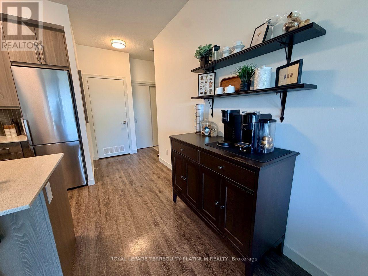 1706 - 2081 Fairview Street, Burlington, Ontario  L7R 0E4 - Photo 6 - W13624794