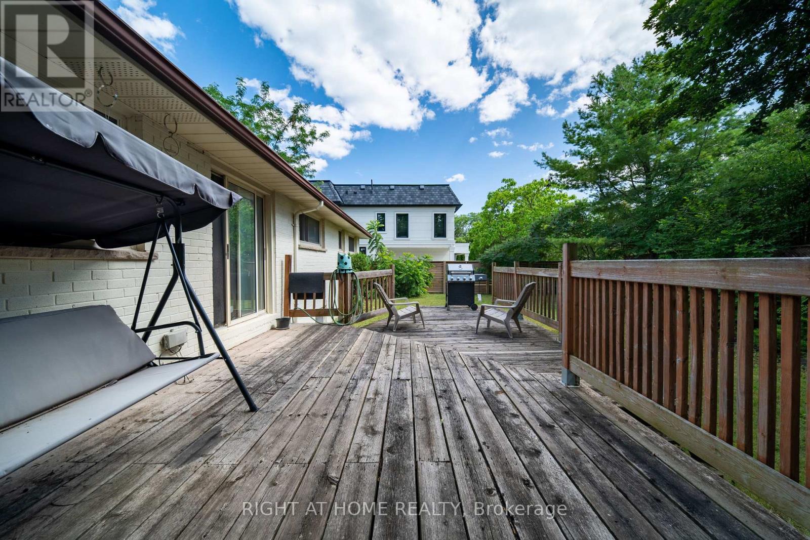 398 Tennyson Drive, Oakville, Ontario  L6L 3Z1 - Photo 11 - W13624844