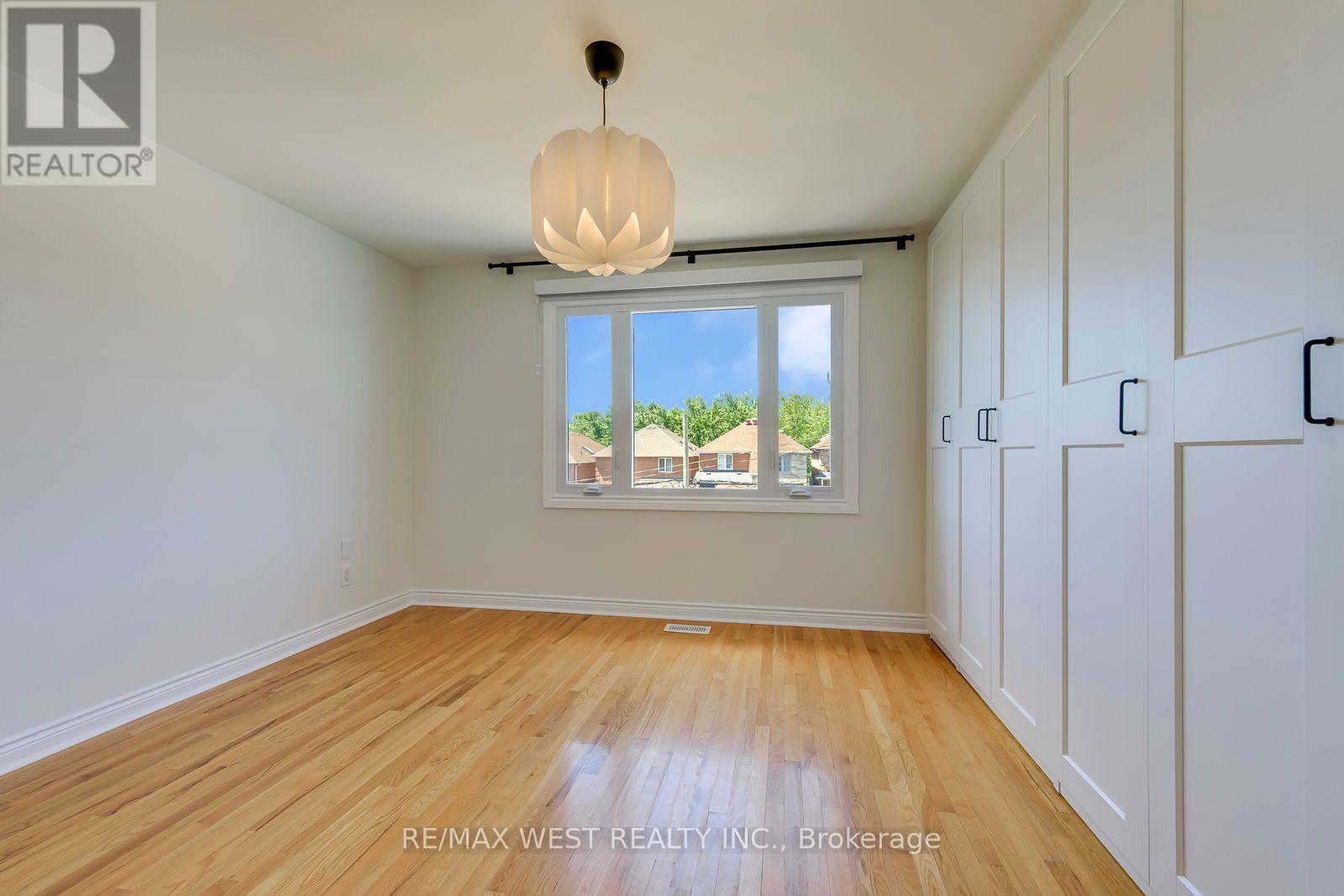 286 Gilbert Avenue, Toronto, Ontario  M6E 4W7 - Photo 22 - W13624882