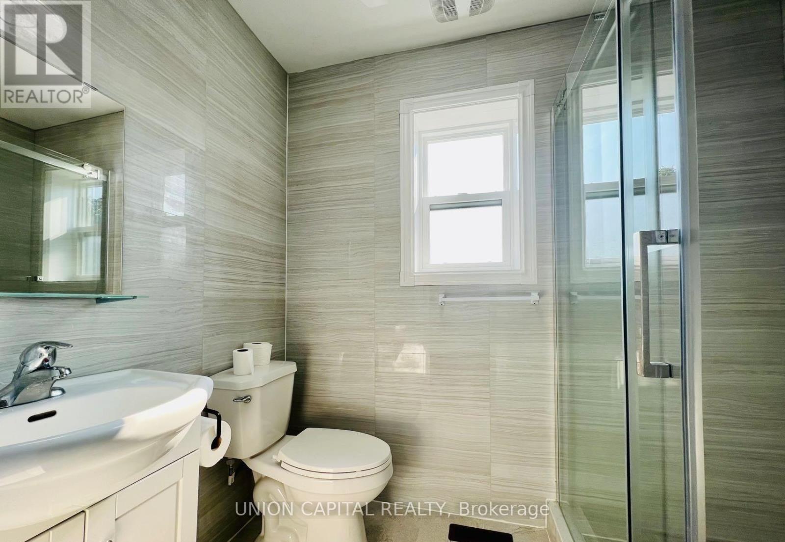 4 - 1342 Weston Road, Toronto, Ontario  M6M 4R5 - Photo 4 - W13624886