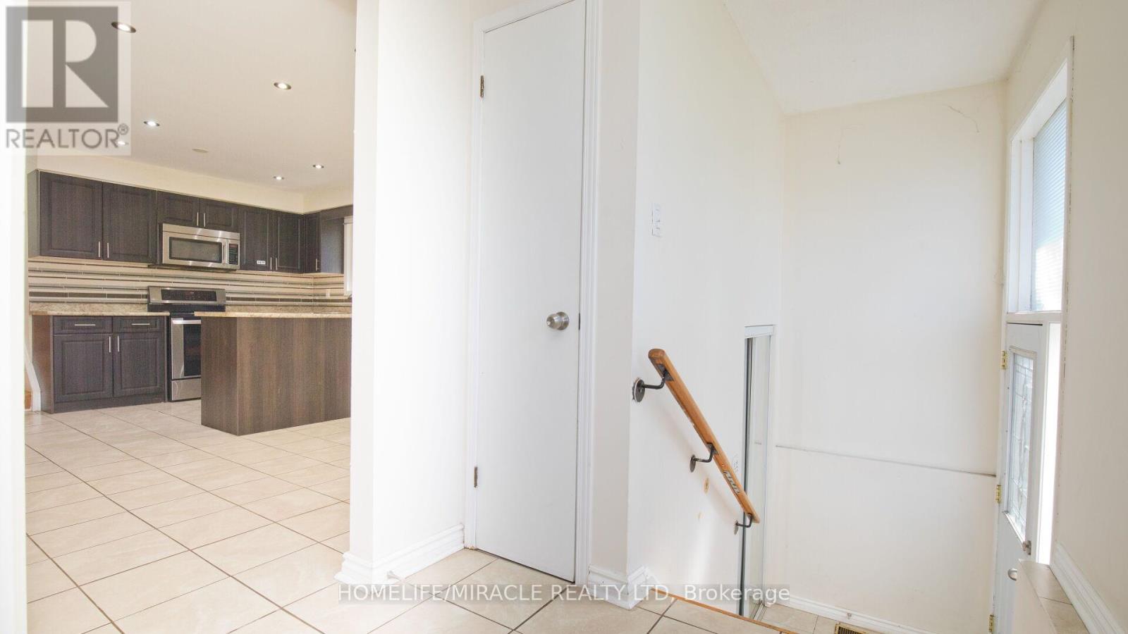 38 Medici Place, Brampton, Ontario  L6S 3C6 - Photo 10 - W13624922