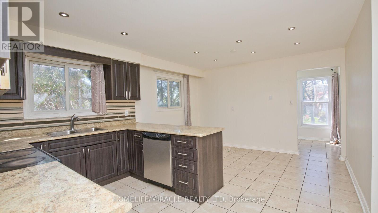38 Medici Place, Brampton, Ontario  L6S 3C6 - Photo 13 - W13624922