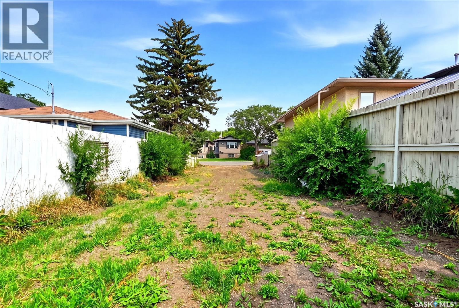 174 Osler Street, Regina, Saskatchewan S4R 1V2 - Photo 3 - SK044147