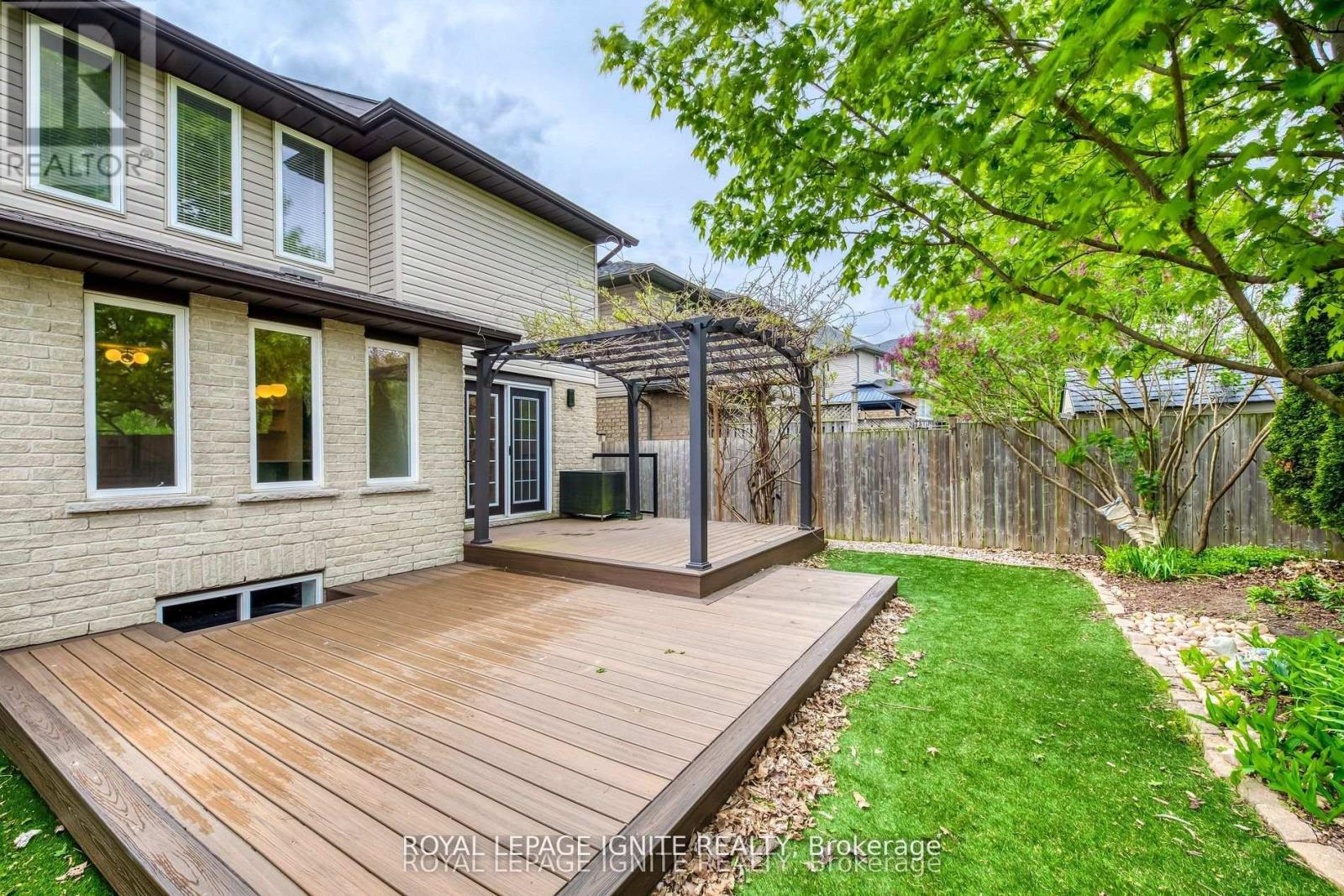 64 Templewood Drive, Kitchener, Ontario  N2R 1X3 - Photo 46 - X13624770