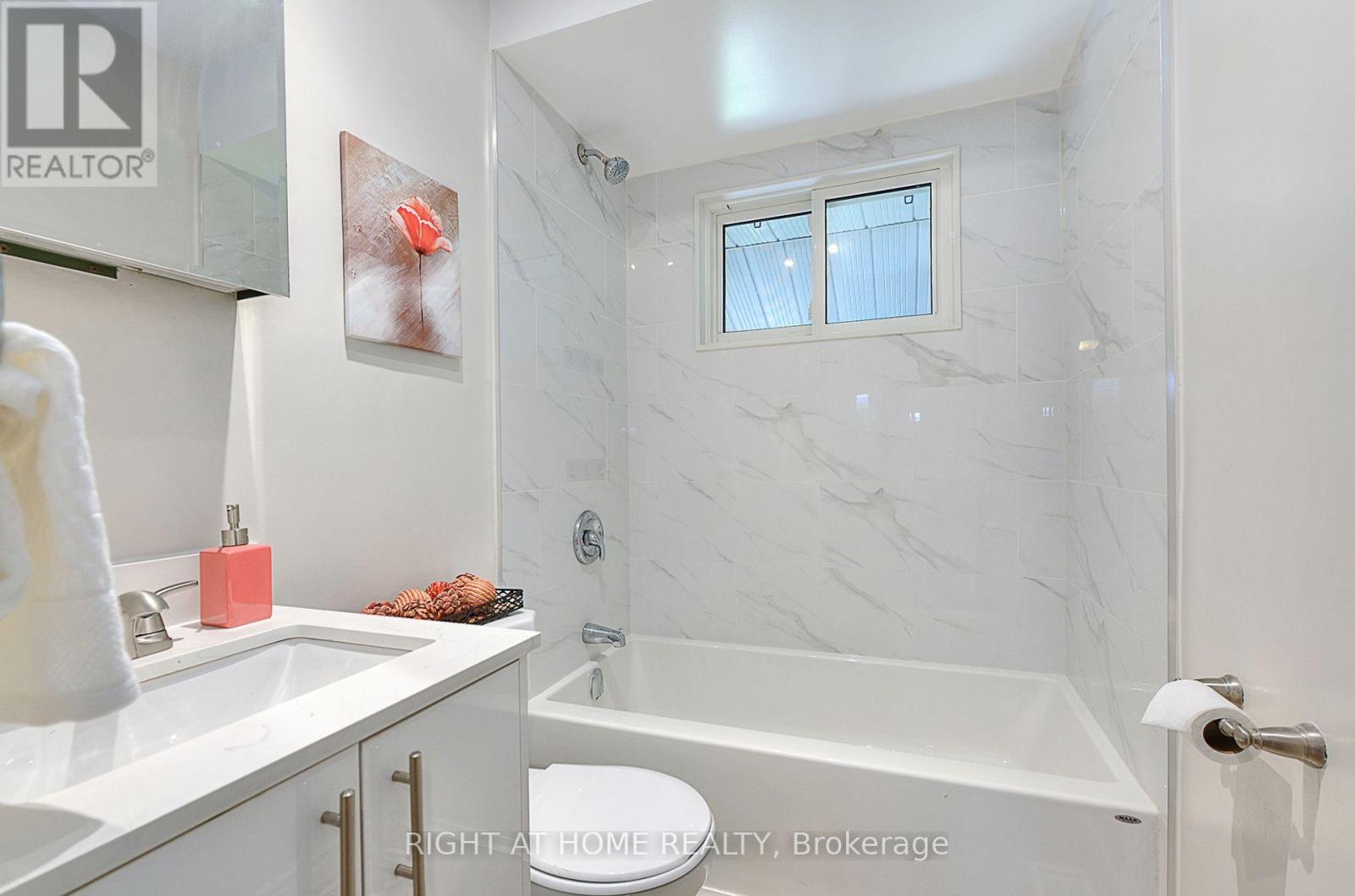 245 West 33rd Street, Hamilton, Ontario  L9C 5J7 - Photo 10 - X13624966