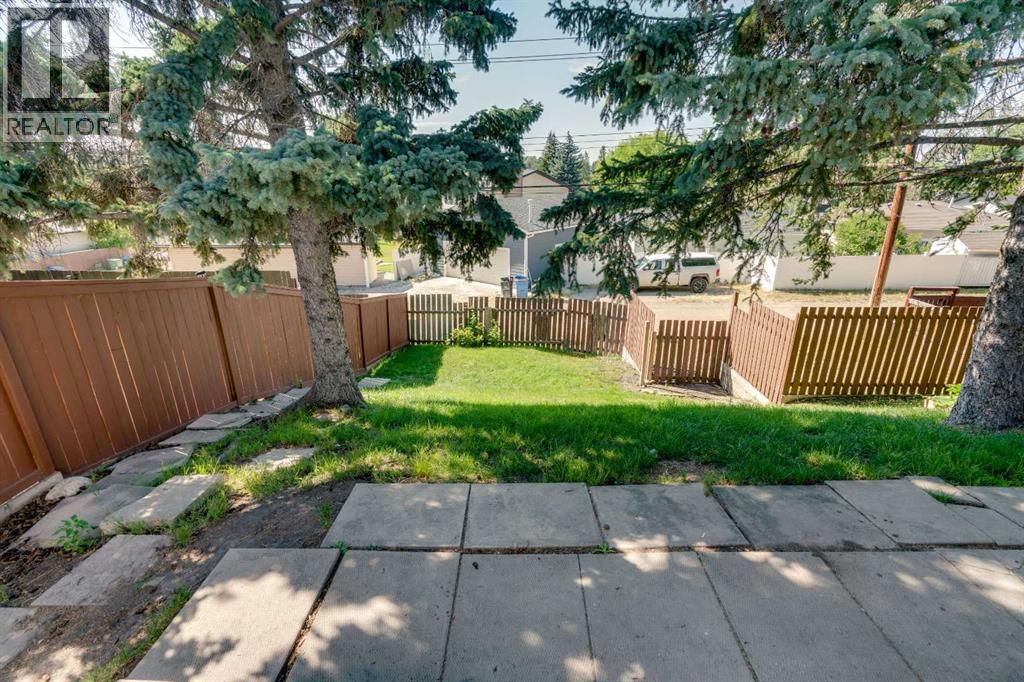 335 Queensland Drive SE, Calgary, Alberta  T2J 3R6 - Photo 32 - A2330083