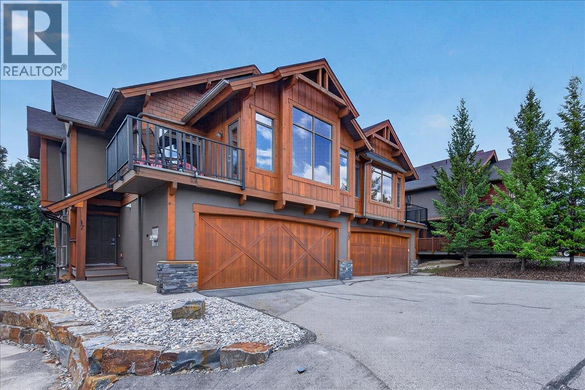 925 Lakeview Meadows Glen Unit# 17, Windermere, British Columbia  V0A 1K3 - Photo 2 - 10395917