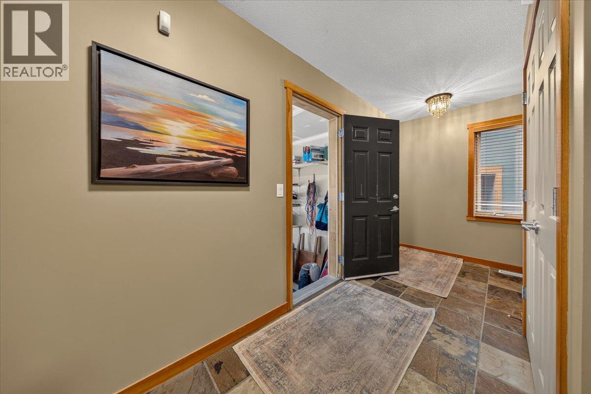 925 Lakeview Meadows Glen Unit# 17, Windermere, British Columbia  V0A 1K3 - Photo 27 - 10395917