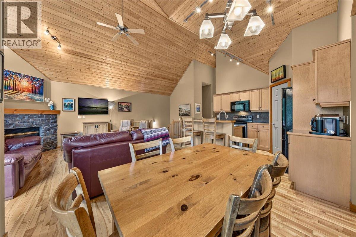 925 Lakeview Meadows Glen Unit# 17, Windermere, British Columbia  V0A 1K3 - Photo 10 - 10395917
