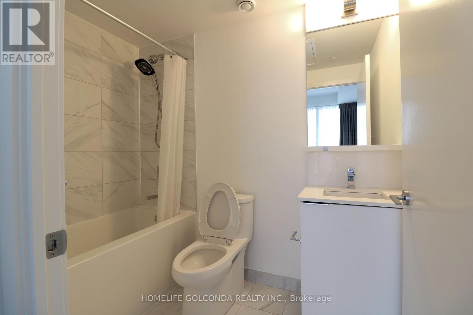 2216 - 85 Wood Street, Toronto, Ontario  M4Y 0E8 - Photo 14 - C13589586