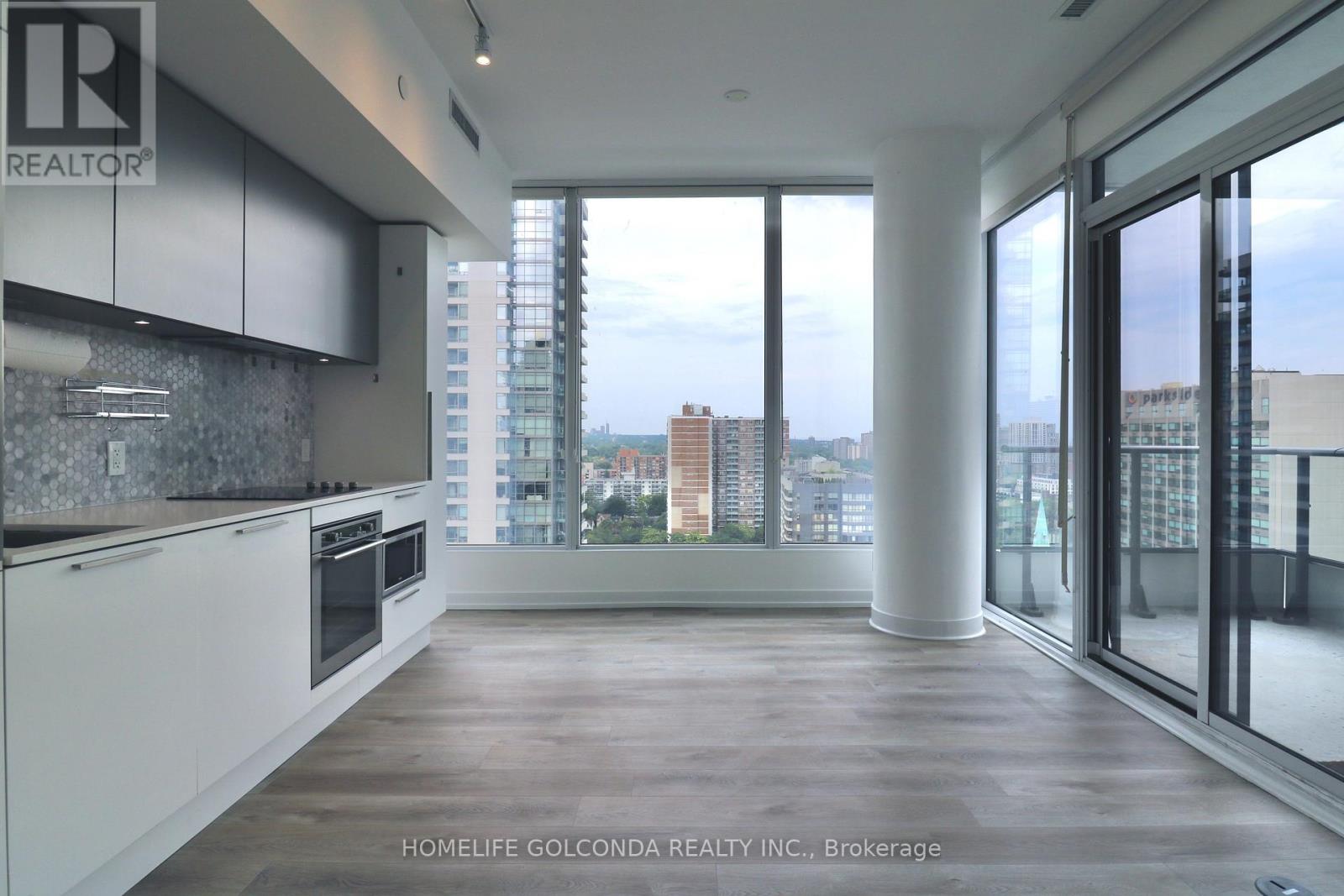 2216 - 85 Wood Street, Toronto, Ontario  M4Y 0E8 - Photo 2 - C13589586