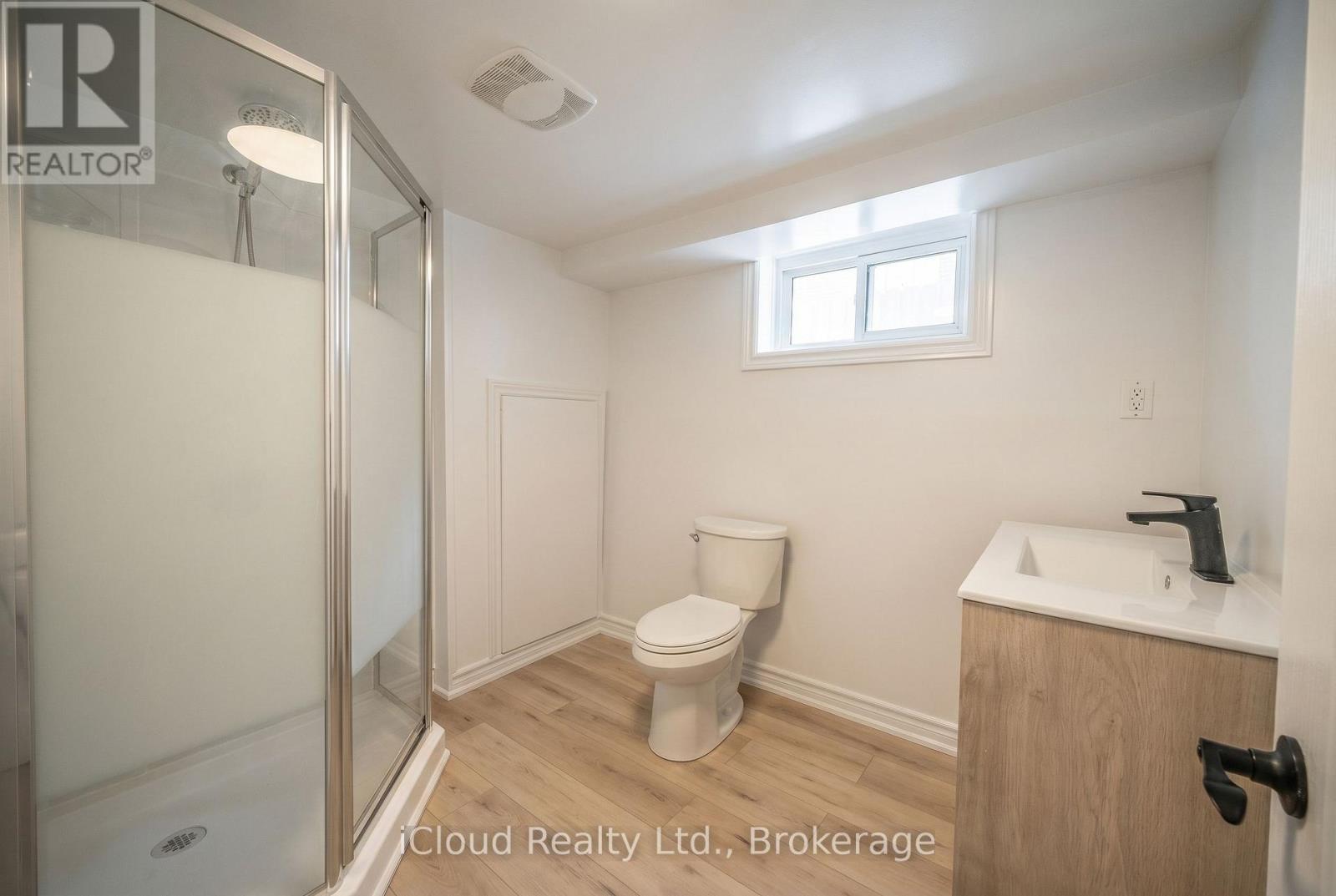 54 Wilson Road S, Oshawa, Ontario  L1H 6B7 - Photo 5 - E13471950