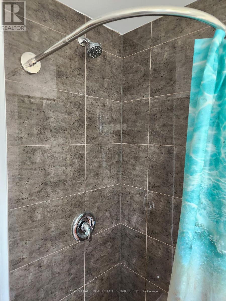 210 - 2820 Danforth Avenue, Toronto, Ontario  M4C 1M1 - Photo 8 - E13534266