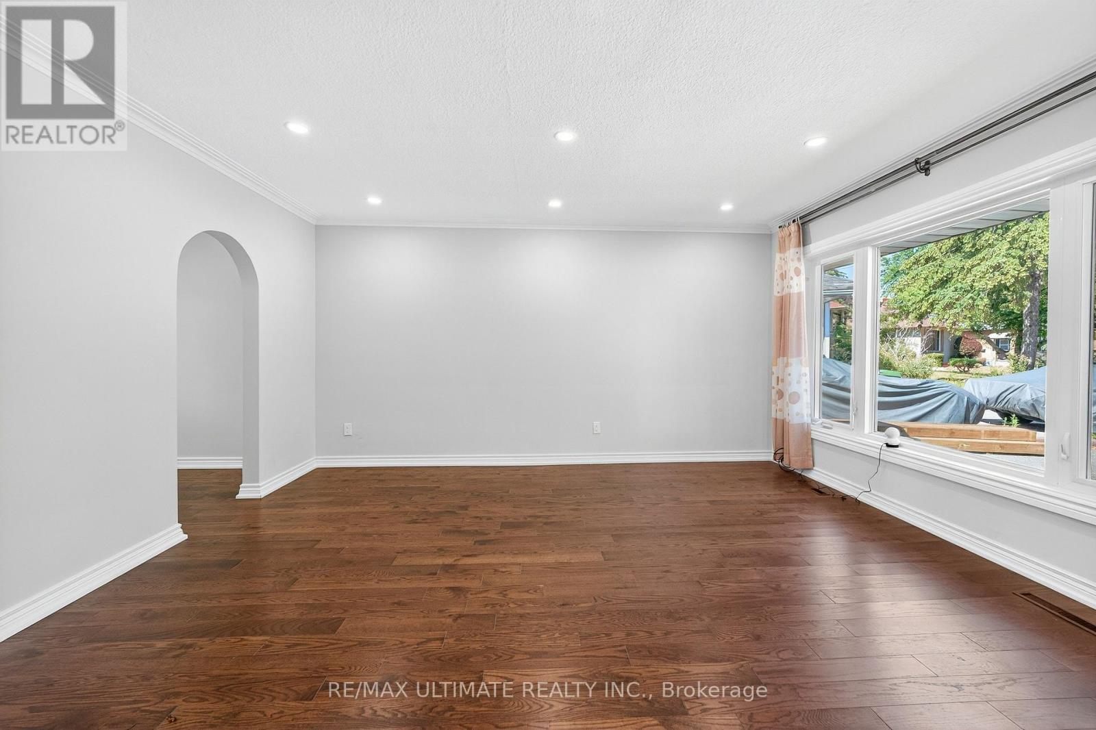 50 Charlemont Crescent, Toronto, Ontario  M1T 1M4 - Photo 3 - E13624828