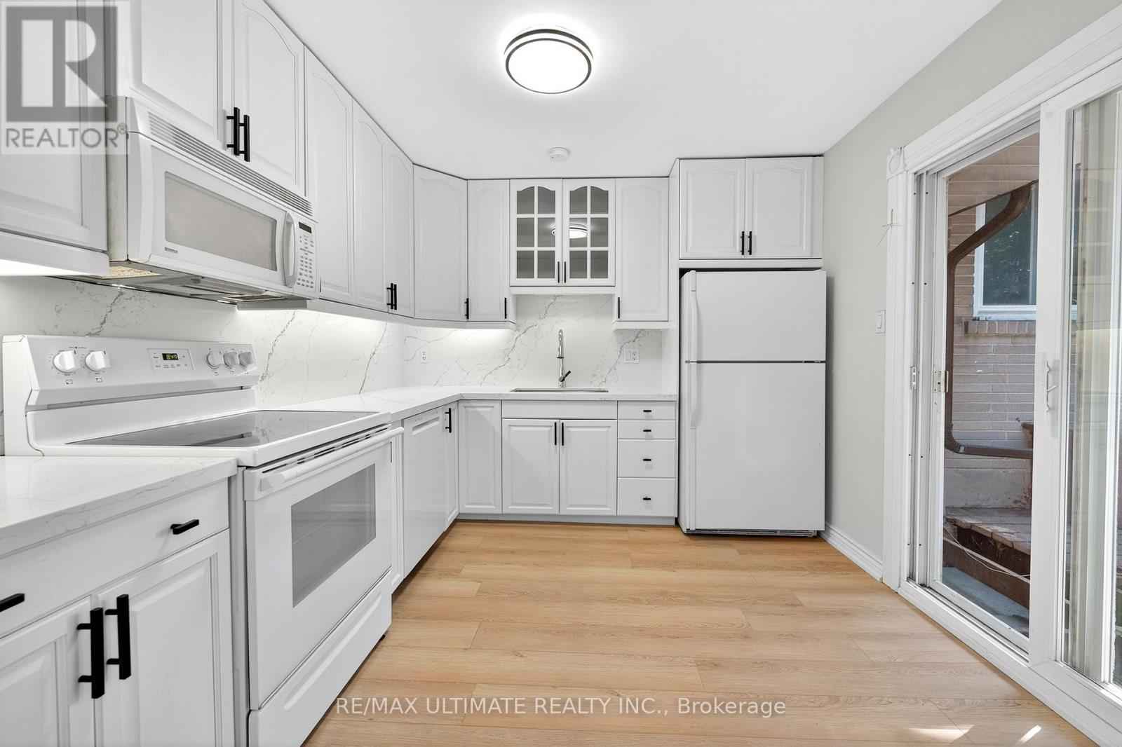 50 Charlemont Crescent, Toronto, Ontario  M1T 1M4 - Photo 11 - E13624828