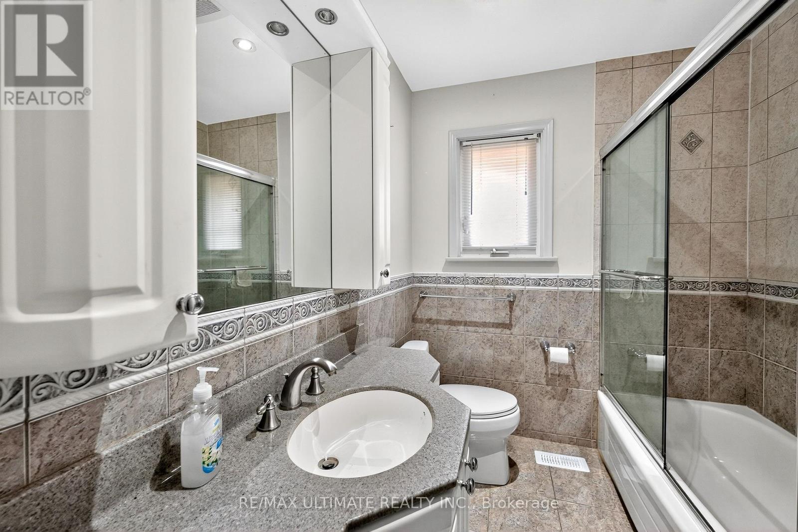 50 Charlemont Crescent, Toronto, Ontario  M1T 1M4 - Photo 19 - E13624828