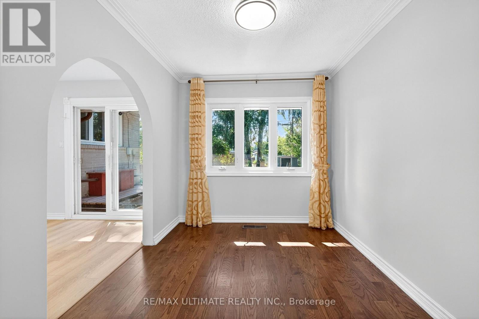 50 Charlemont Crescent, Toronto, Ontario  M1T 1M4 - Photo 8 - E13624828