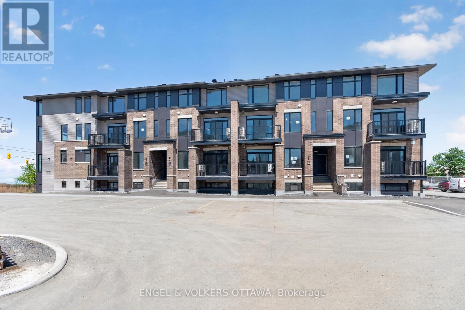 120 STARDUST PRIVATE, ottawa, Ontario