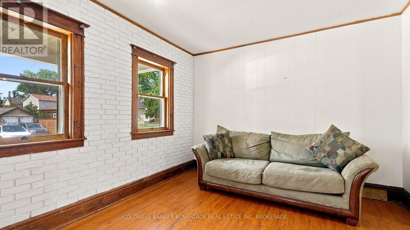 28 Dacotah Street, St. Catharines, Ontario  L2R 1Z4 - Photo 5 - X13625038