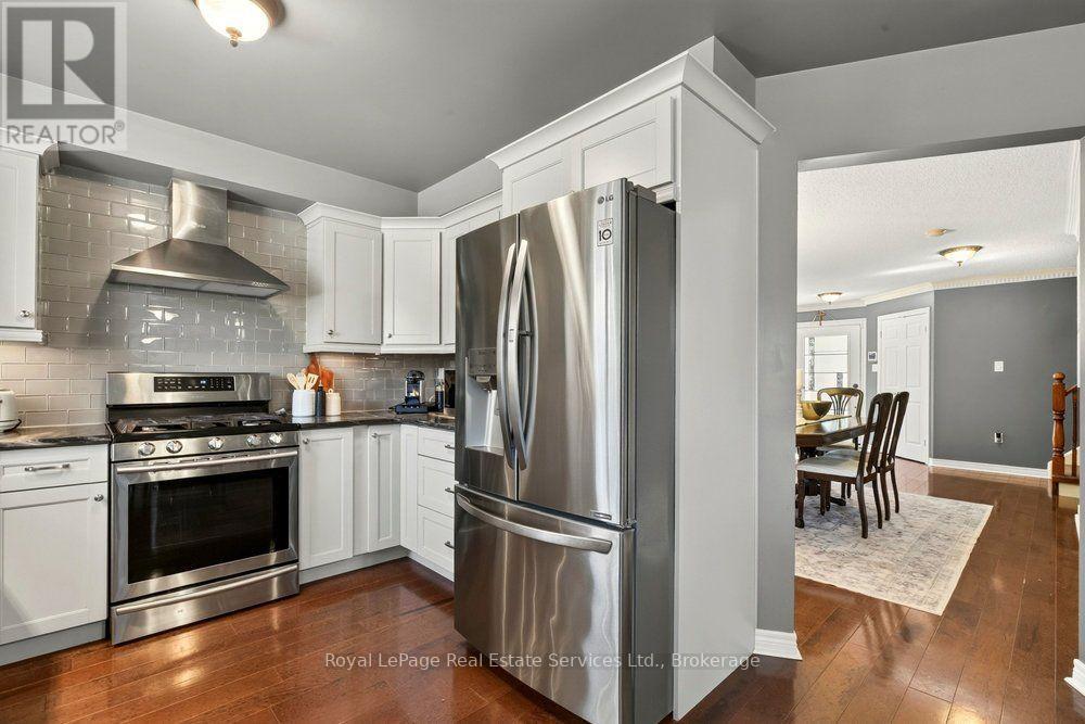 2054 Westmount Drive, Oakville, Ontario  L6M 3P2 - Photo 7 - W13625052