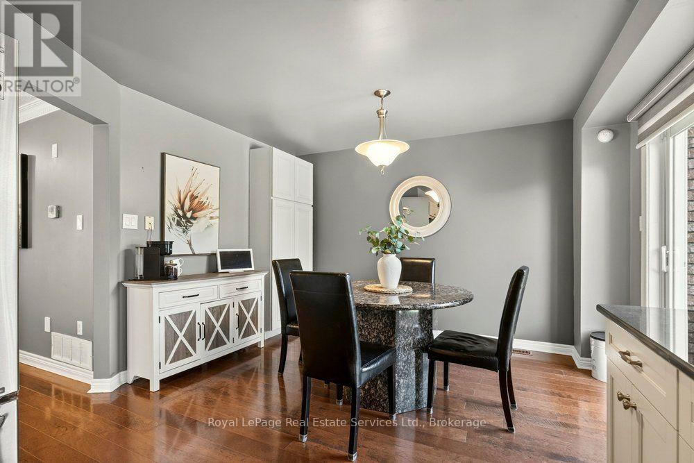 2054 Westmount Drive, Oakville, Ontario  L6M 3P2 - Photo 9 - W13625052
