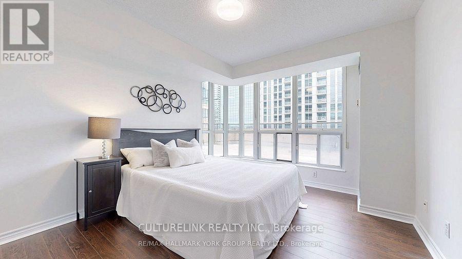 2307 - 750 Bay Street, Toronto, Ontario  M5G 1N6 - Photo 10 - C13625040