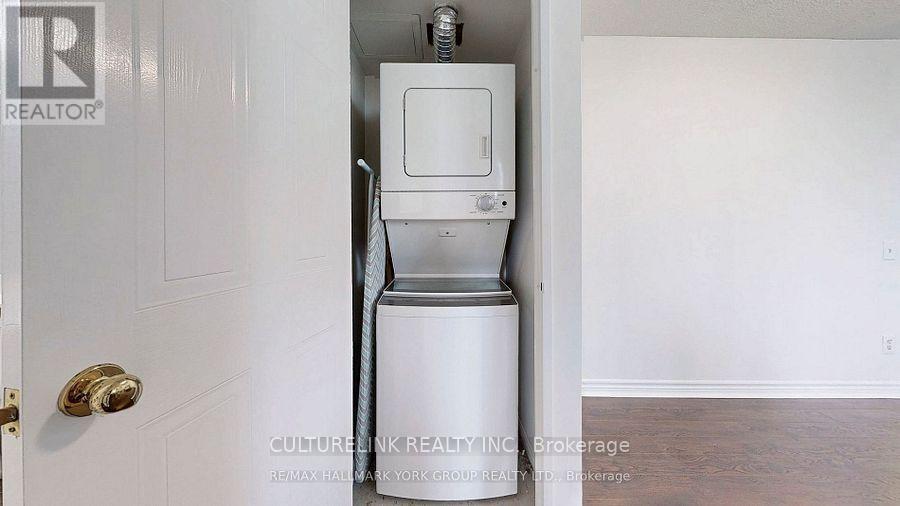 2307 - 750 Bay Street, Toronto, Ontario  M5G 1N6 - Photo 17 - C13625040
