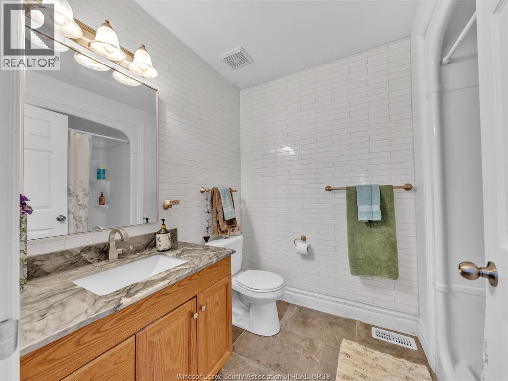 952 Banwell, Windsor, Ontario  N8P 1J2 - Photo 22 - 26018498