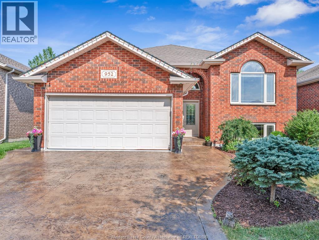 952 Banwell, Windsor, Ontario  N8P 1J2 - Photo 3 - 26018498