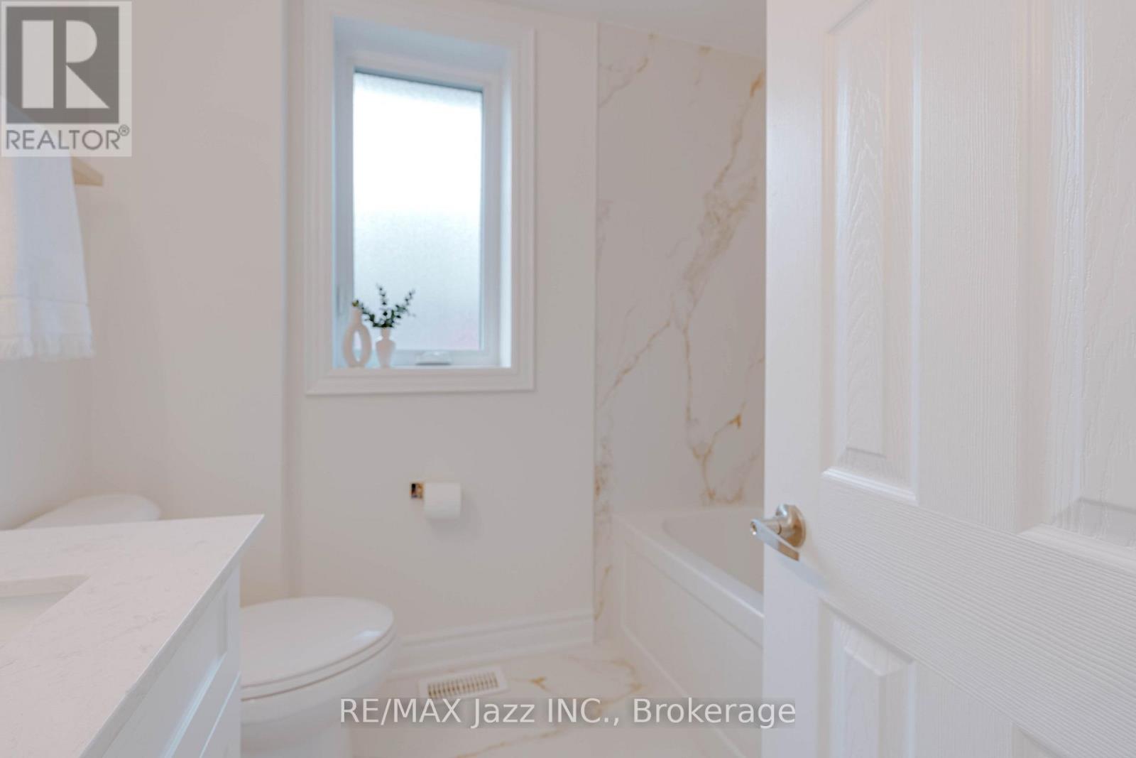 151 Burk Street, Oshawa, Ontario L1J 4C2 - Photo 20 - E13616990
