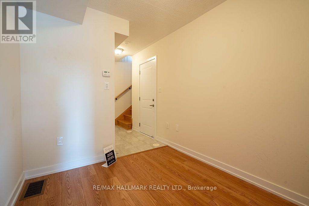 12 Dandara Gate SE, Vaughan, Ontario  L4L 1V8 - Photo 10 - N13625014