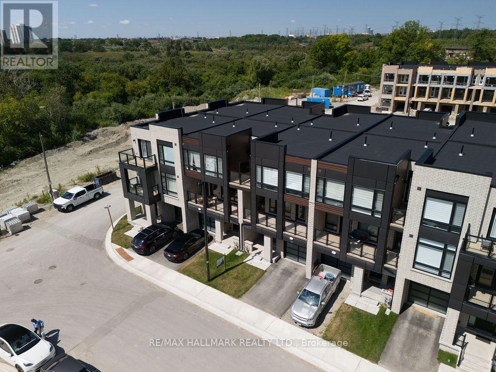12 Dandara Gate SE, Vaughan, Ontario  L4L 1V8 - Photo 2 - N13625014