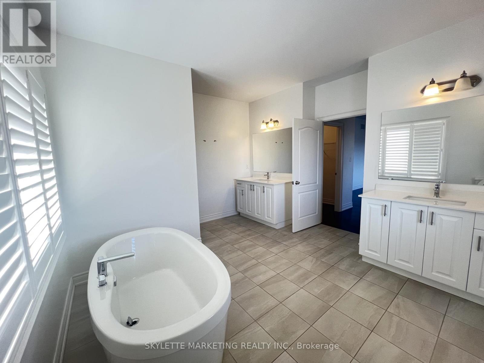 5 Beebalm Lane, East Gwillimbury, Ontario  L9N 0T4 - Photo 15 - N13625104