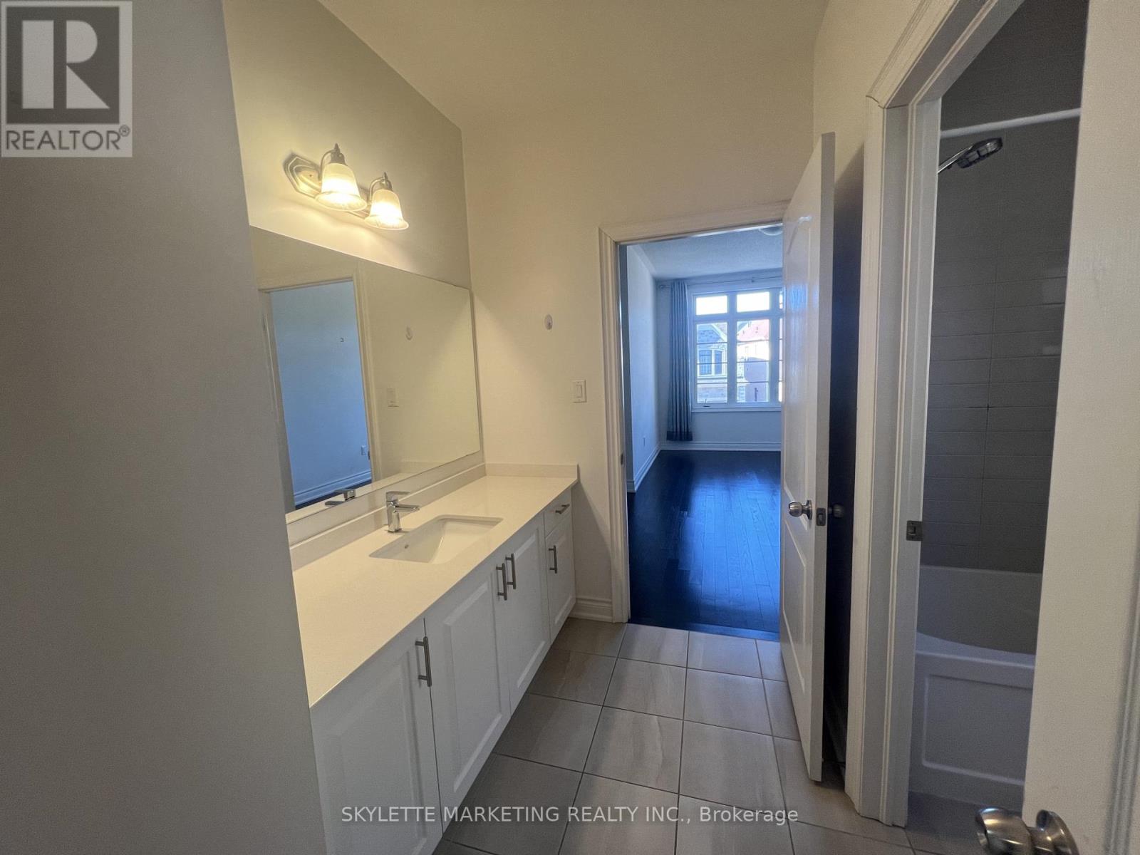5 Beebalm Lane, East Gwillimbury, Ontario  L9N 0T4 - Photo 17 - N13625104