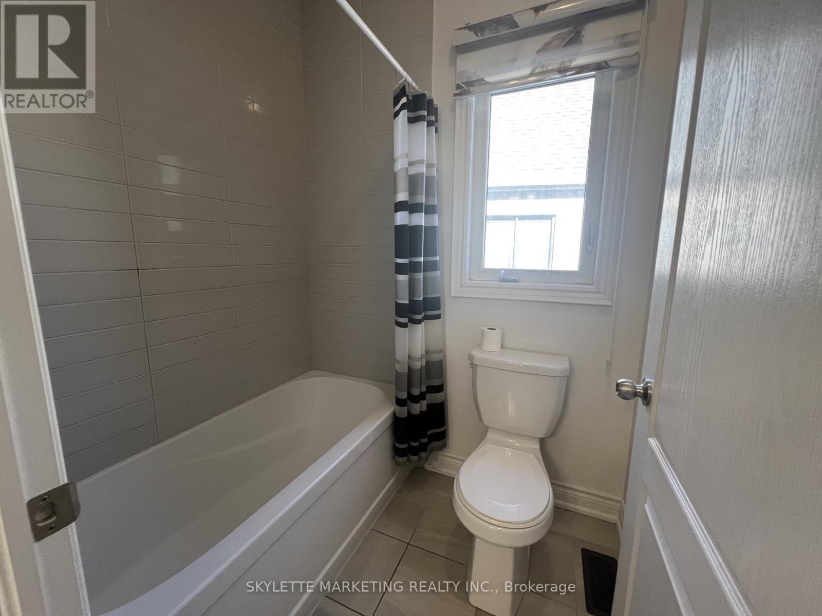 5 Beebalm Lane, East Gwillimbury, Ontario  L9N 0T4 - Photo 18 - N13625104