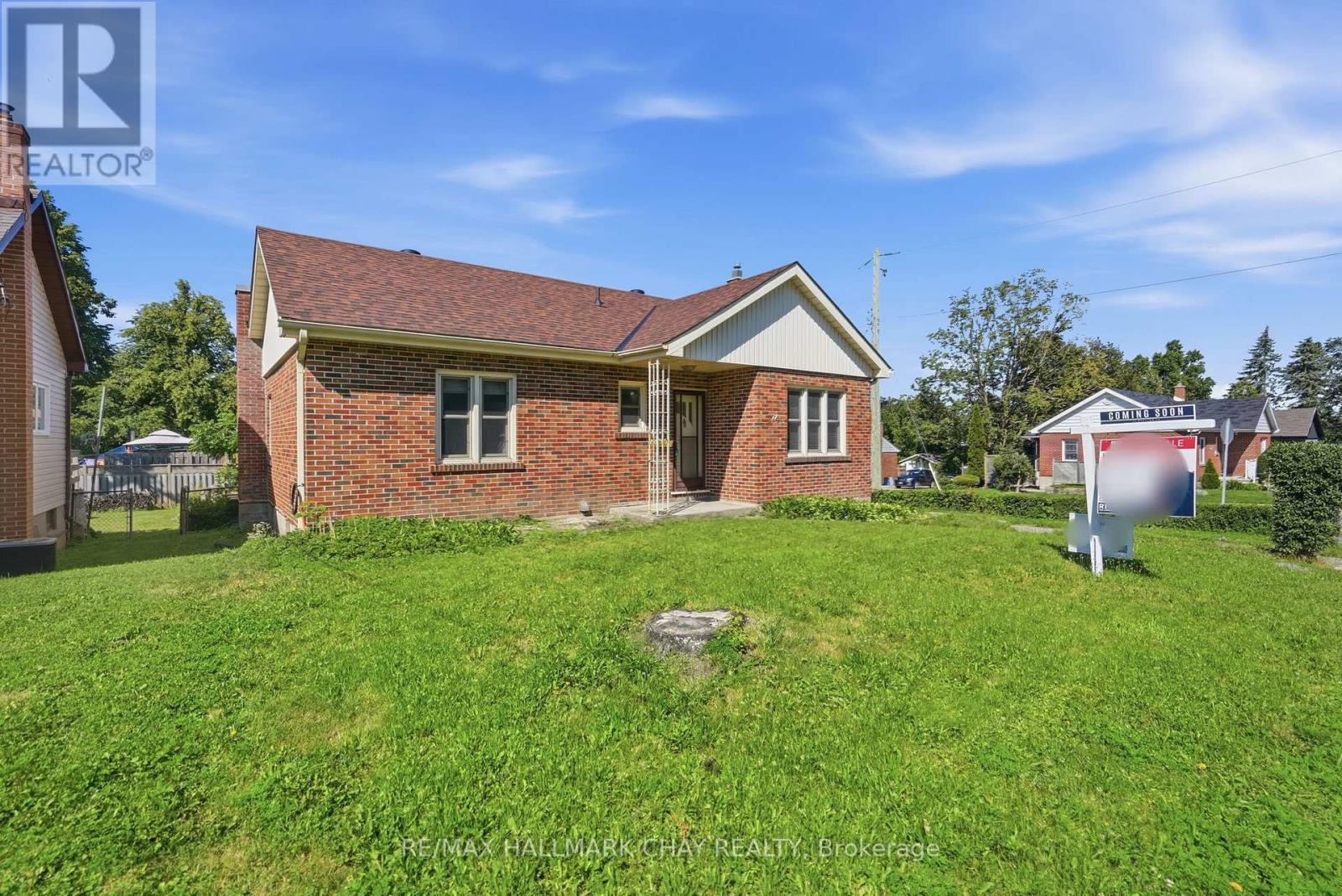 174 St Vincent Street, Barrie, Ontario  L4M 3Z2 - Photo 2 - S13624994