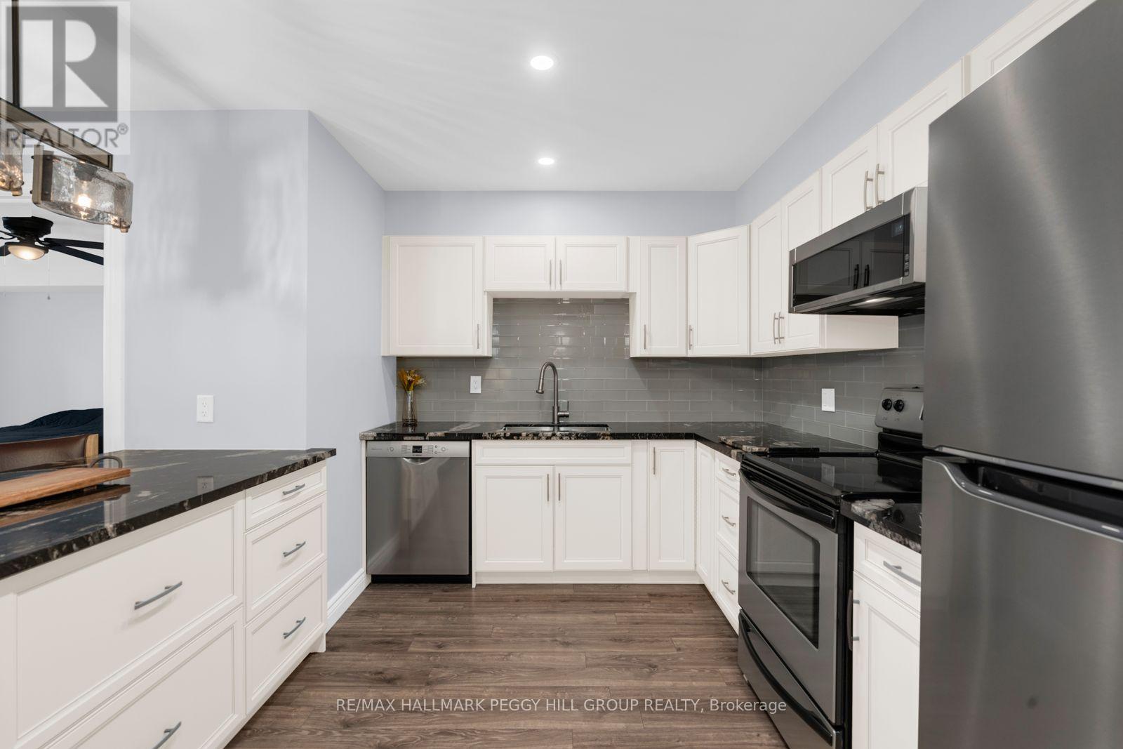 B08 - 126 Bell Farm Road, Barrie, Ontario  L4M 6J3 - Photo 2 - S13625028