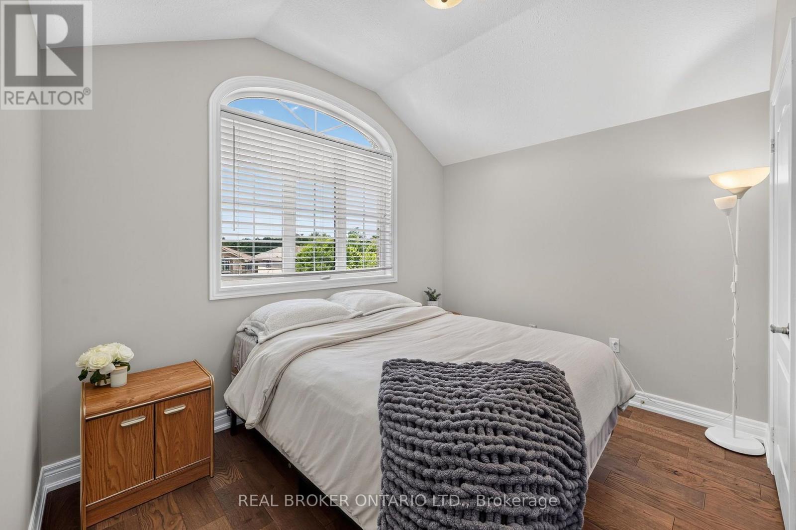 35 Bloom Crescent, Barrie (Ardagh), Ontario L4N 0S8 - Photo 23 - S13625048