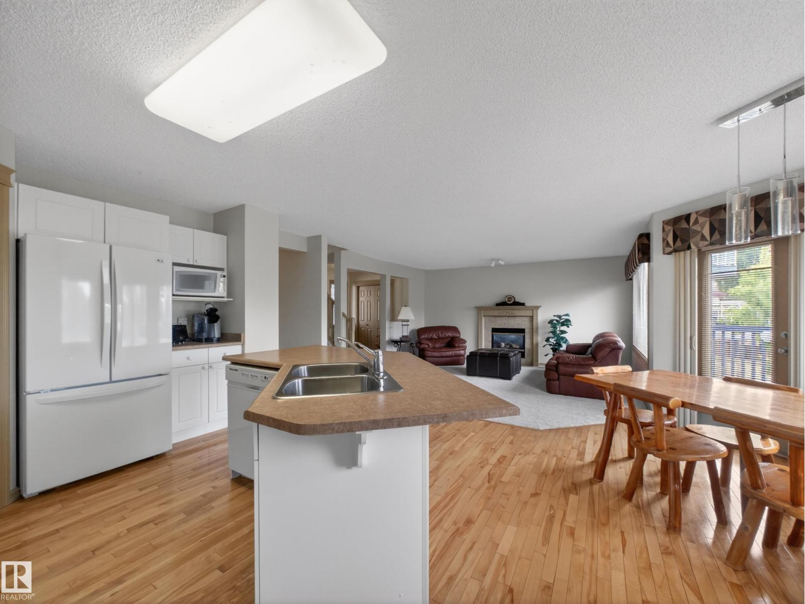 1381 Breckenridge Dr NW, Edmonton, Alberta  T8T 6M2 - Photo 12 - E4491859