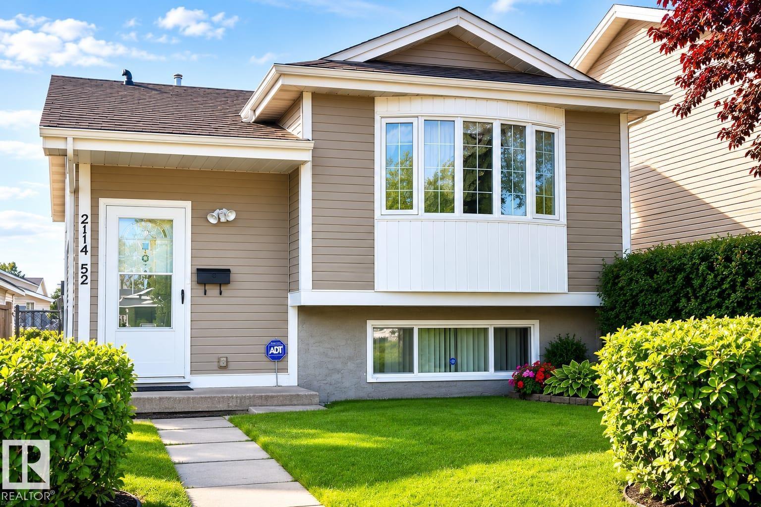 2114 52 ST NW, Edmonton, Alberta
