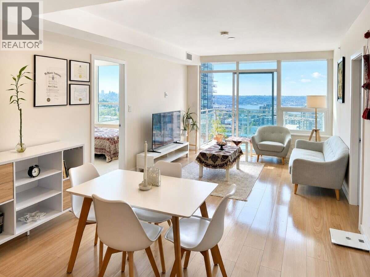 1403 125 E 14TH STREET, North Vancouver, British Columbia