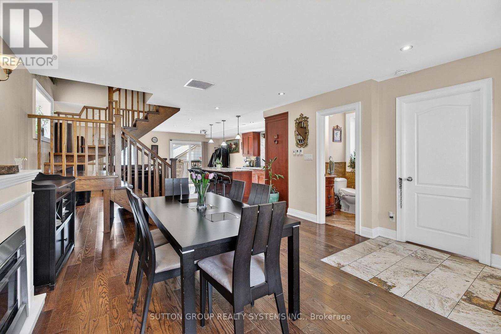 32 Green Lanes, Toronto, Ontario  M8Z 4V6 - Photo 3 - W13624996